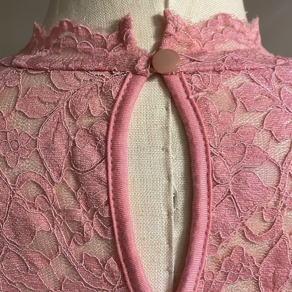 Lace stretch top / blouse mock neckline overlay with attached tank S/S pink sz S - Picture 4 of 15